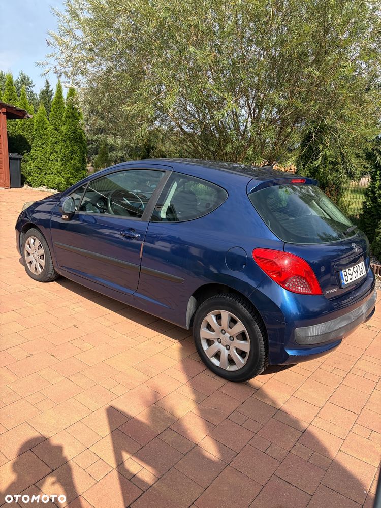 Peugeot 207 1.4 16V Presence - 1