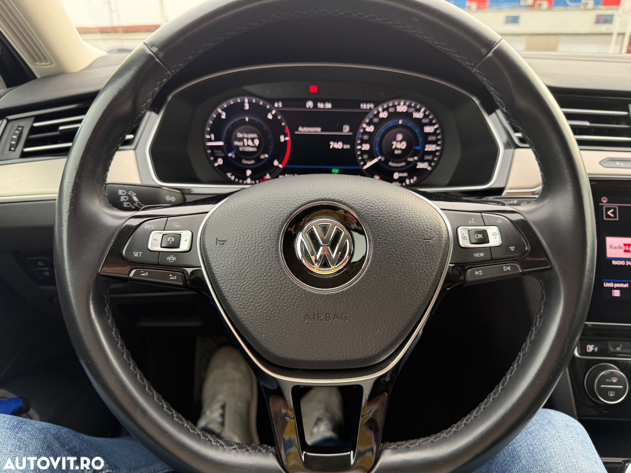 Volkswagen Passat 2.0 TDI DSG 4Motion Highline - 16