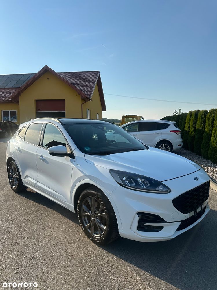 Ford Kuga - 1