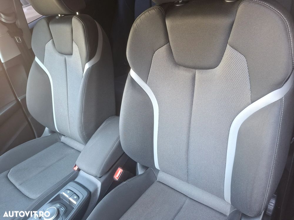 Audi Q2 2.0 TDI quattro S tronic sport - 9
