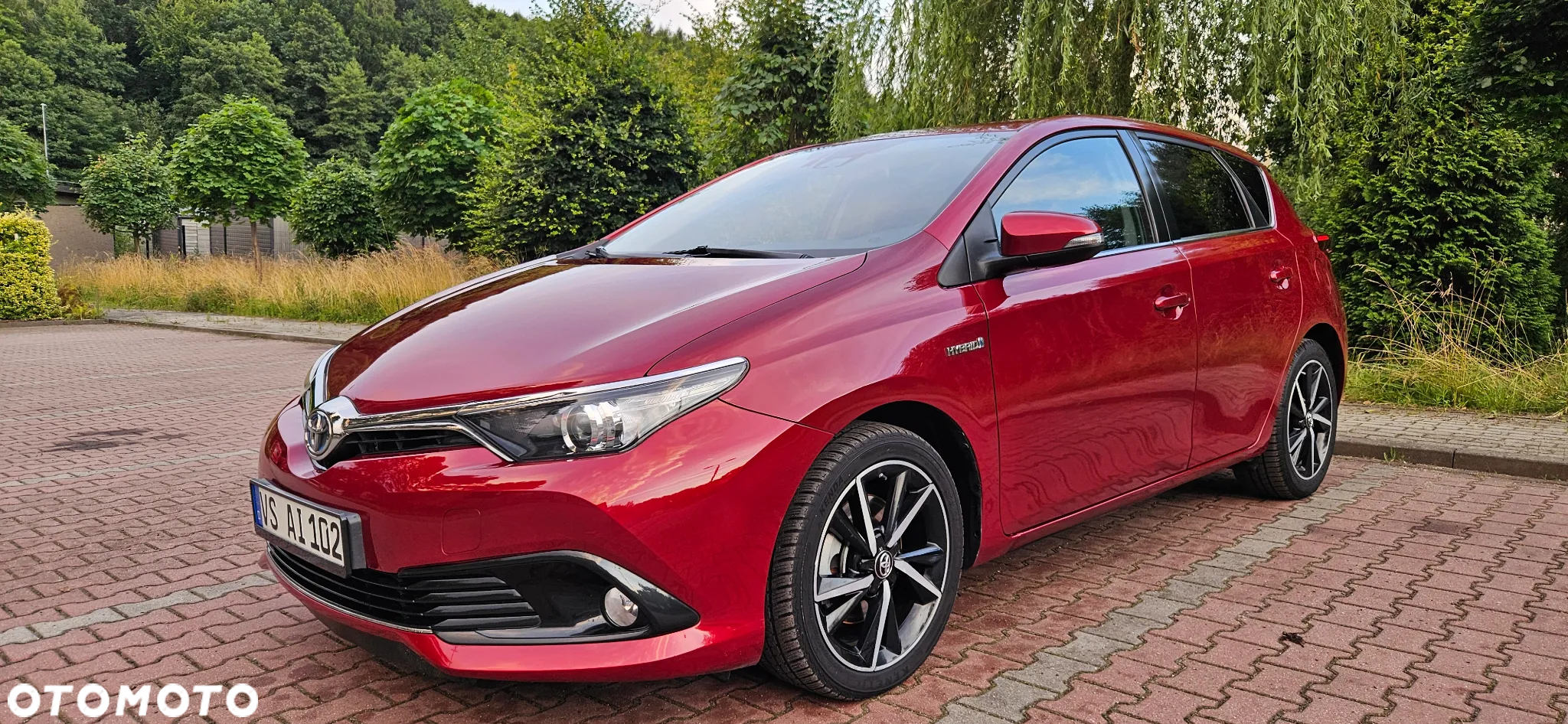 Toyota Auris 1.8 VVT-i Hybrid Automatik Edition-S - 2