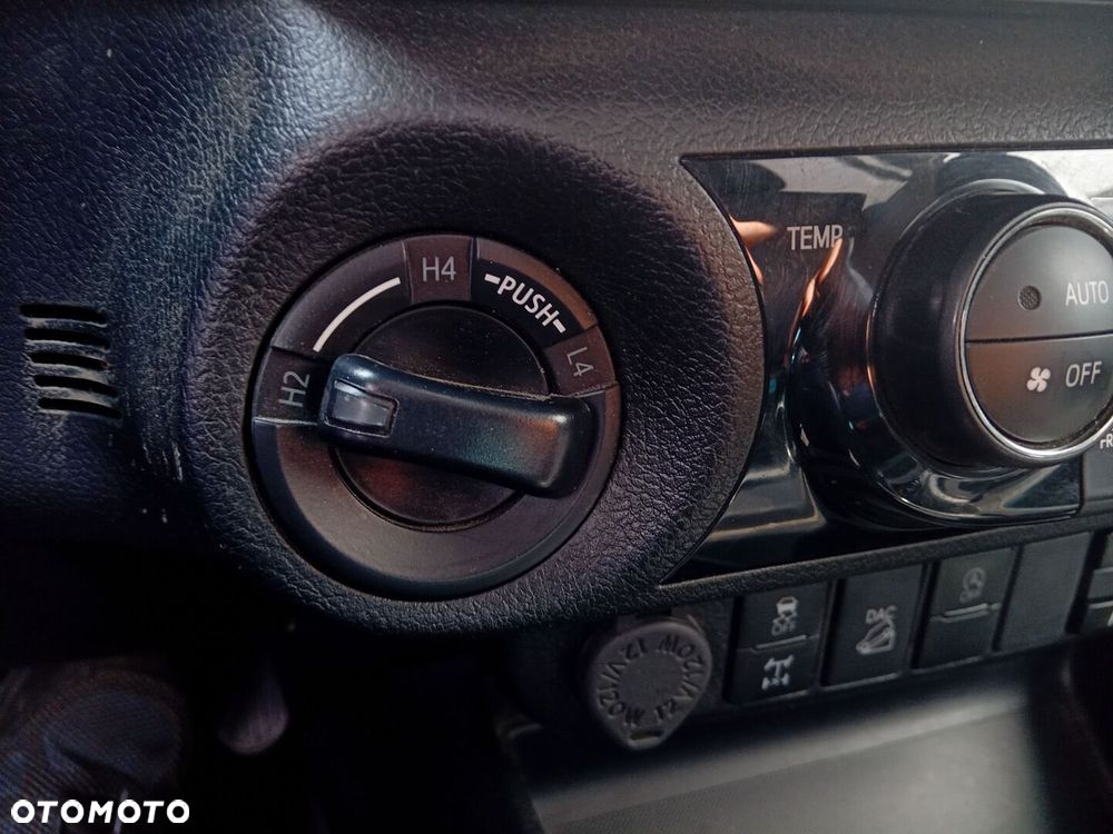 Toyota Hilux - 19
