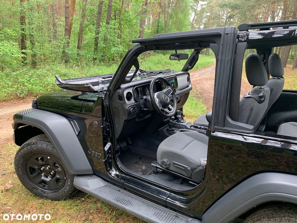 Jeep Wrangler - 9
