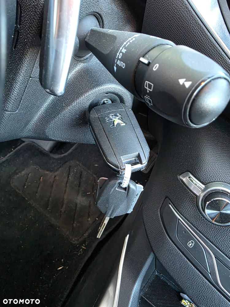 Peugeot 308 PureTech 130 GPF EAT8 Stop & Start Active - 17