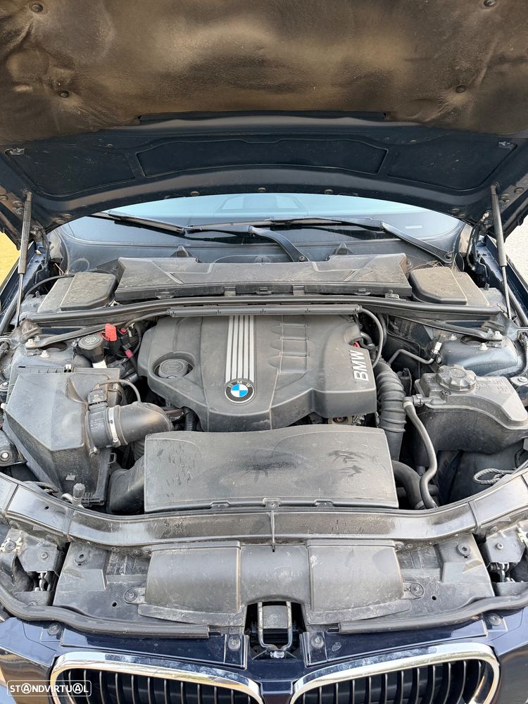 BMW 318 d Navigation Sport — fotografia 13