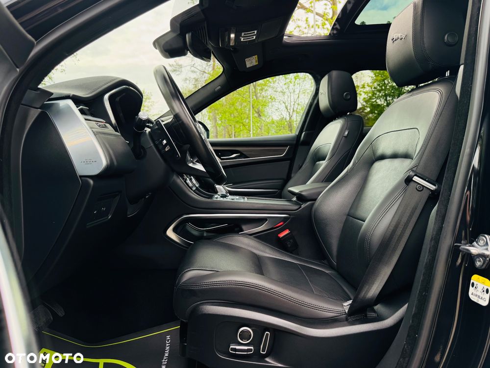Jaguar F-Pace D200 AWD R-Dynamic HSE - 24