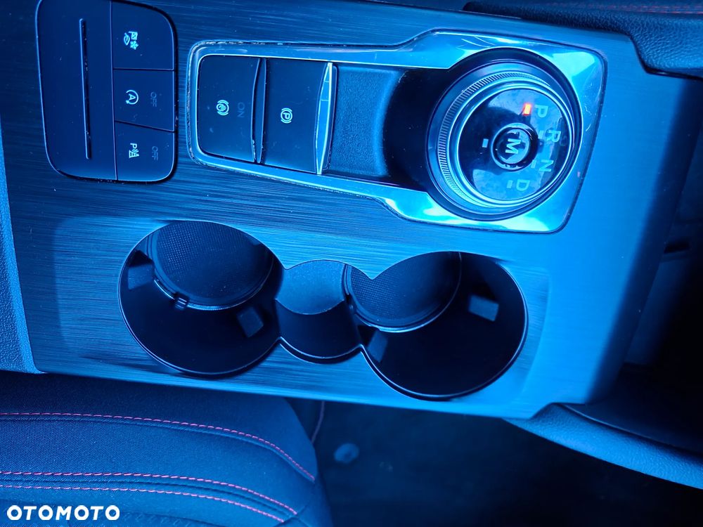 Ford Kuga - 16