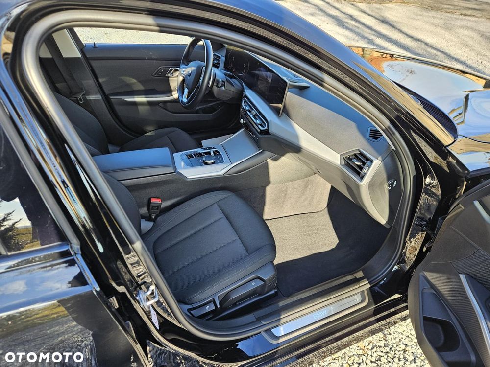 BMW Seria 3 318d Sport Line Shadow - 21