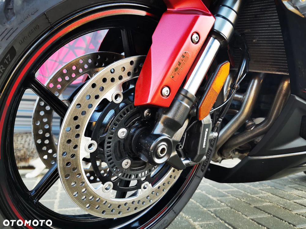 Kawasaki Ninja 1000 SX - 25