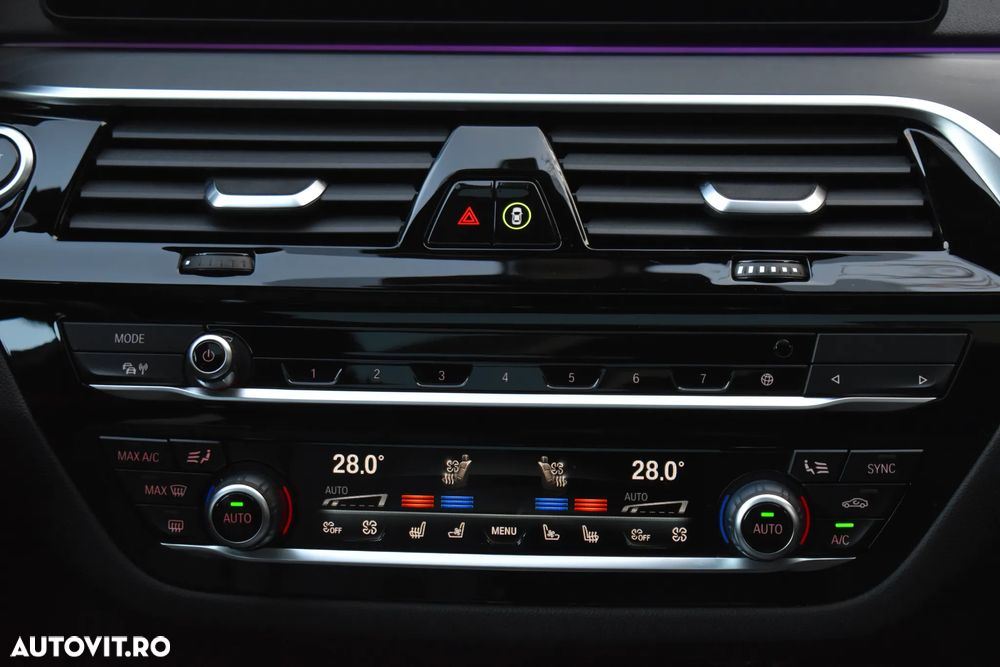 BMW Seria 5 530e Aut. Luxury Line - 13