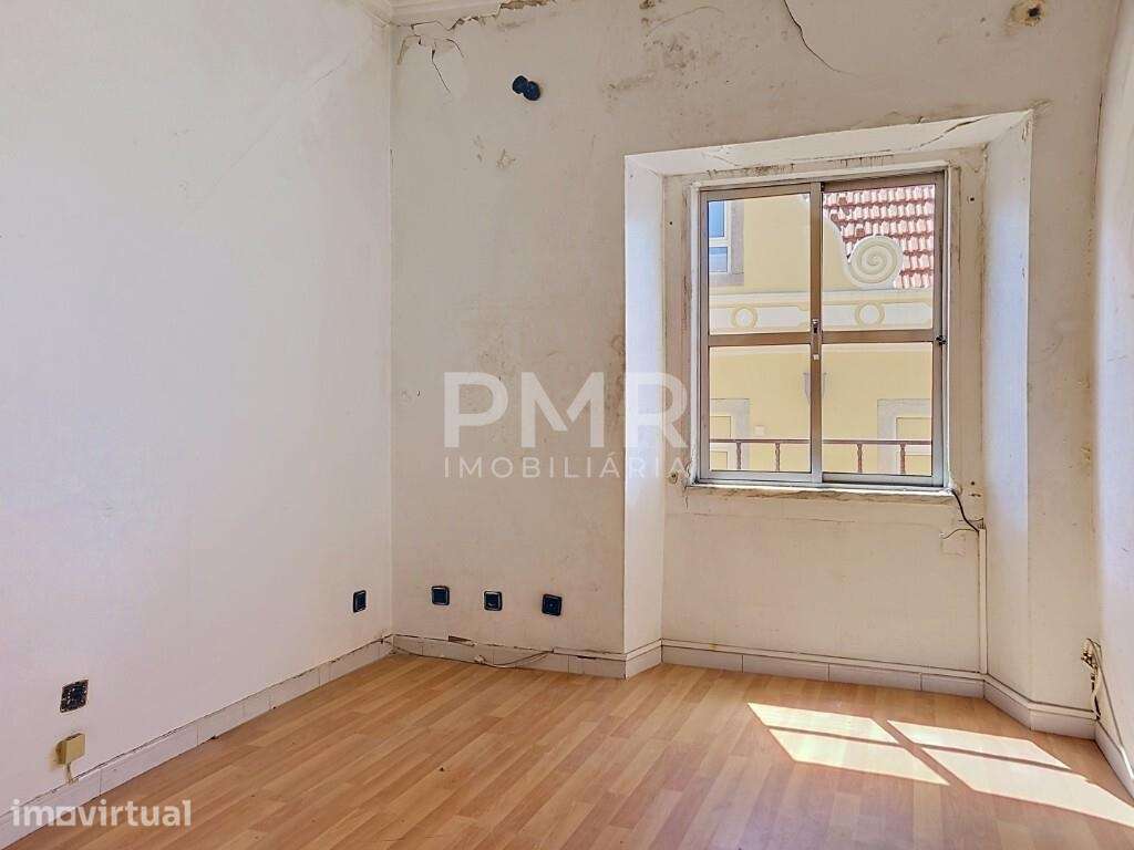 Apartamento T3 para remodelação - Grande imagem: 3/19