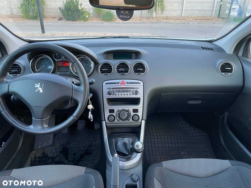 Peugeot 308 - 8
