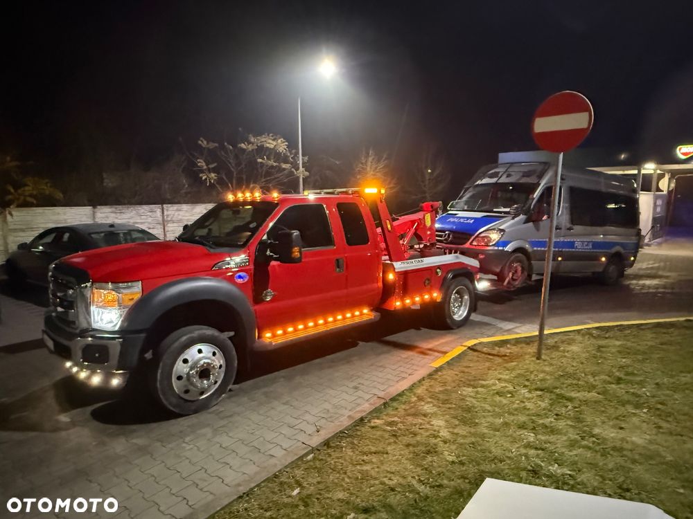 Ford F550 - 35