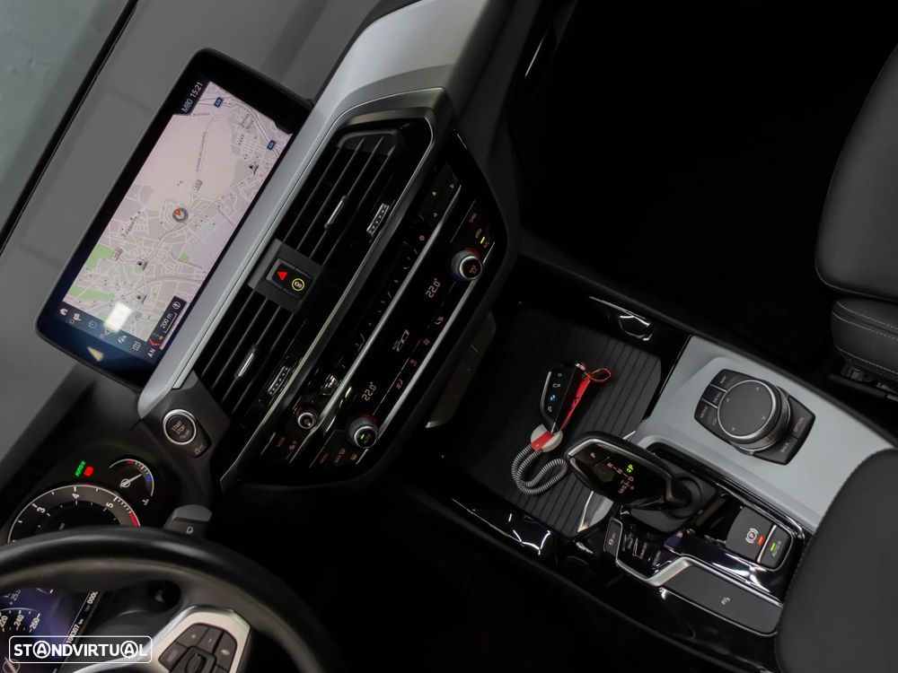 BMW X3 18 d sDrive Ed. L.Style Auto - 30
