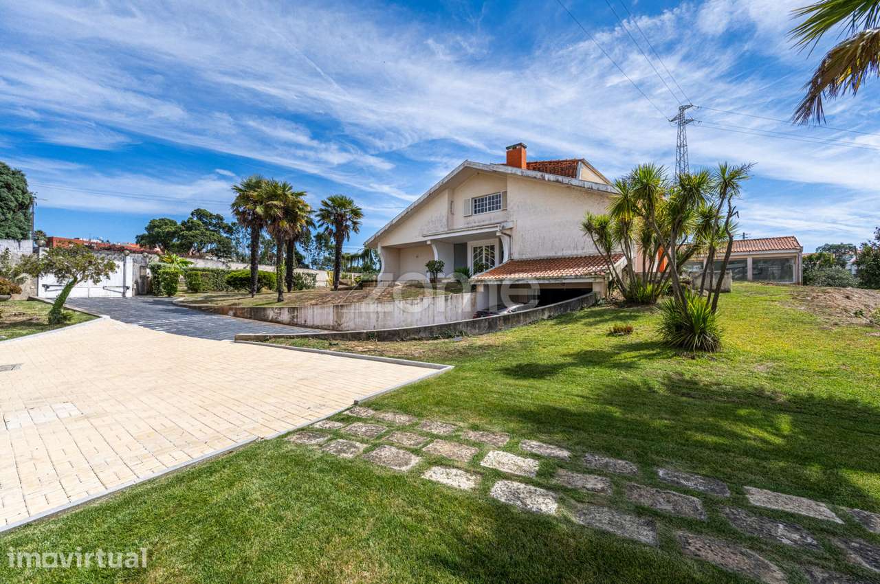 Moradia de Luxo, Piscinas e Jardim, Arcozelo, Vila Nova de Gaia - Grande imagem: 3/60