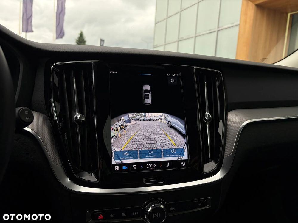 Volvo V60 B4 B Plus Dark - 15