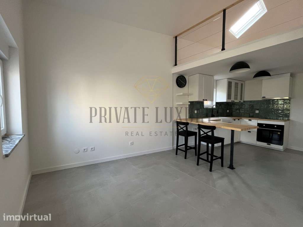 Moradia T2 com vista rio e terraço totalmente remodelada - Grande imagem: 2/25