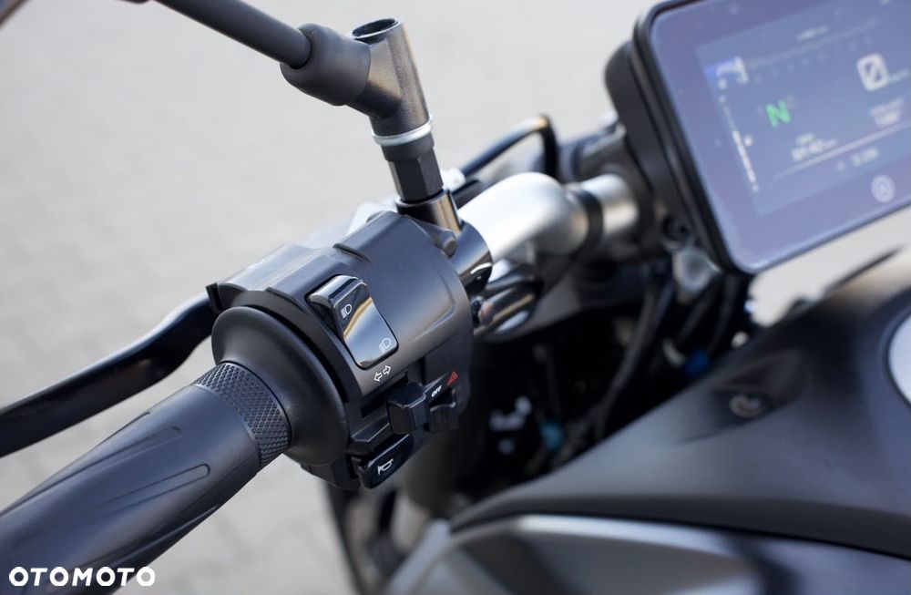Yamaha MT - 40