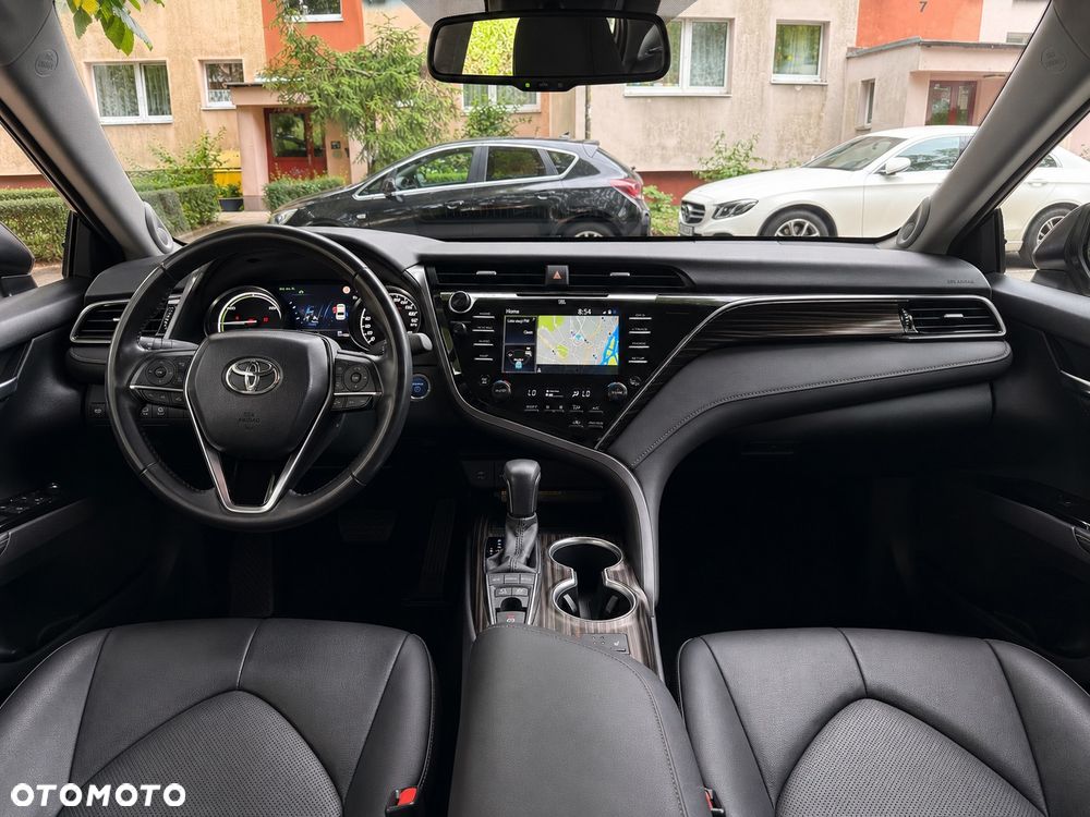 Toyota Camry 2.5 Hybrid Executive CVT - 11