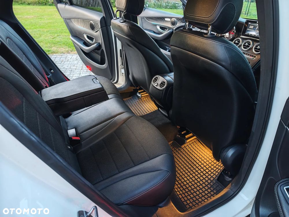 Mercedes-Benz GLC 220 d 4Matic 9G-TRONIC AMG Line - 21