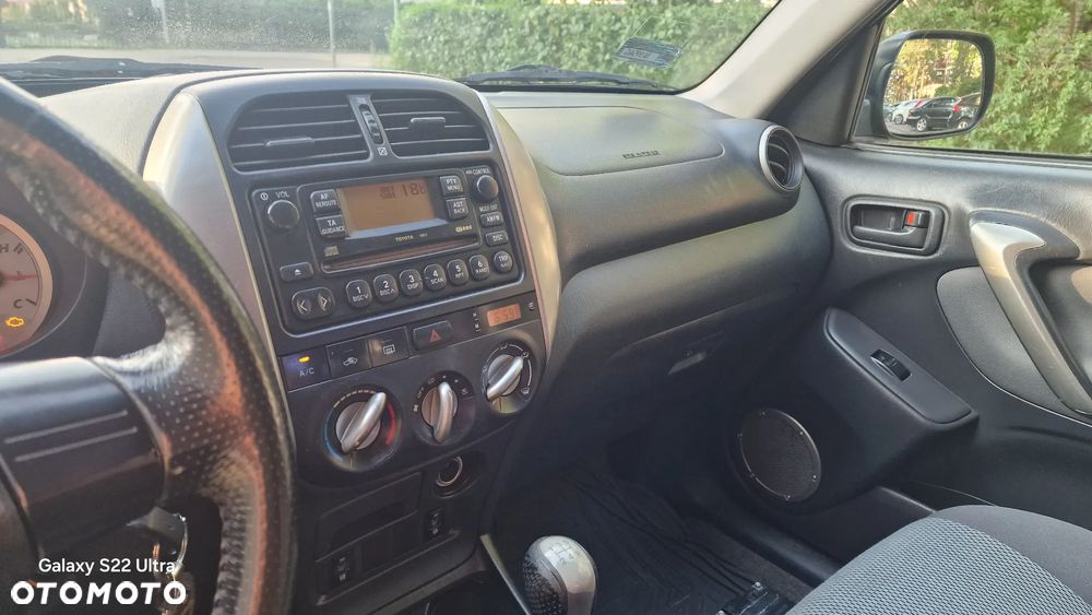 Toyota RAV4 2.0 VVT-i Sol - 4