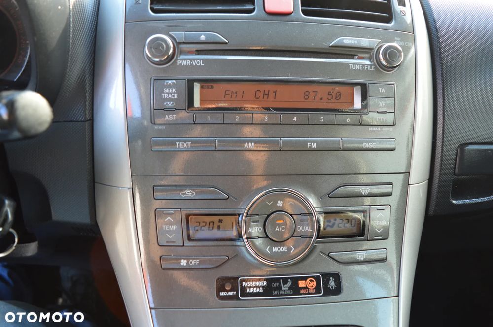 Toyota Auris 1.4 D-4D Premium - 19