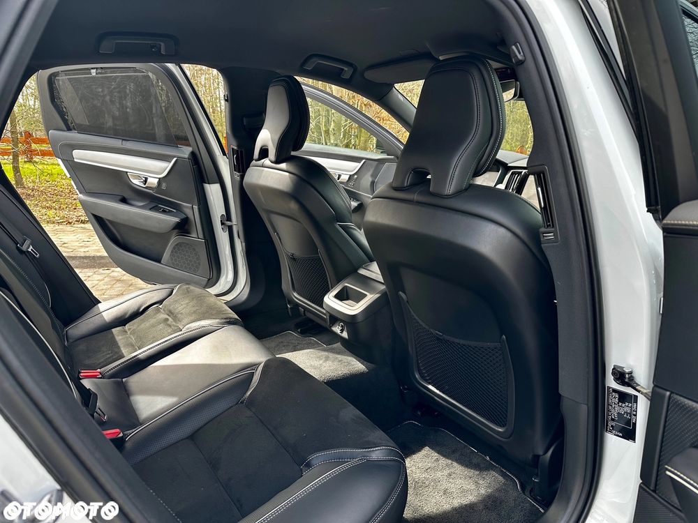 Volvo S90 D4 R-Design - 31