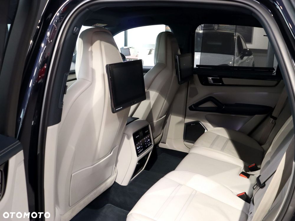 Porsche Cayenne S - 33