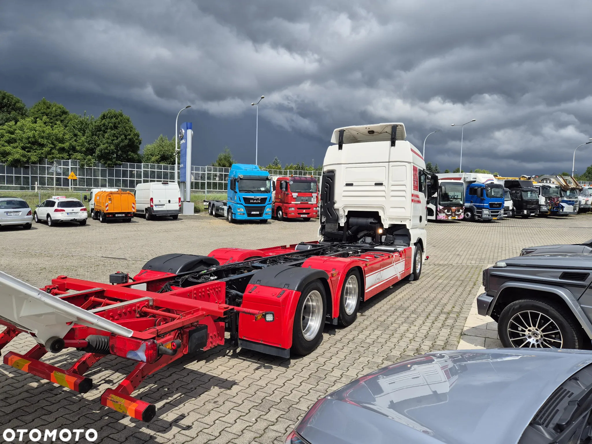 MAN TGX 28.420 6X2-2 LL / ZESTAW DO PRZEWOZU KONTENRÓW / NISKI BDF / DŁUGA RAMA  / NACZEPA HFR KM 20 / SUPER STAN / 1 WŁ  / SYPIALKA 2 ŁÓZKA / EURO 6 - 6