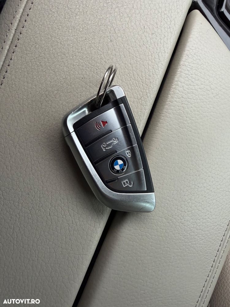 BMW Seria 5 525d Aut. - 29