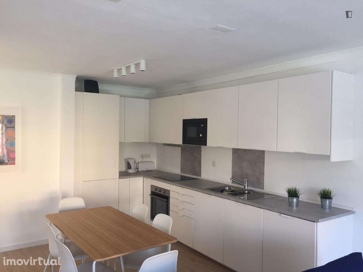 Quarto - localizado em Setubal - Grande imagem: 2/7