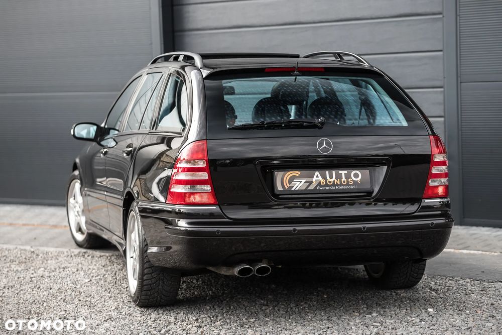 Mercedes-Benz Klasa C 32 T AMG - 9