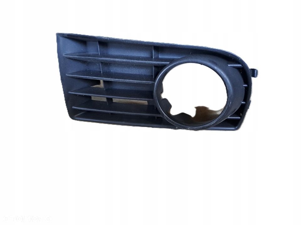 vw golf v 1k0 03-09r kratka zderzaka lewa halogenu 1k0853665c - 1