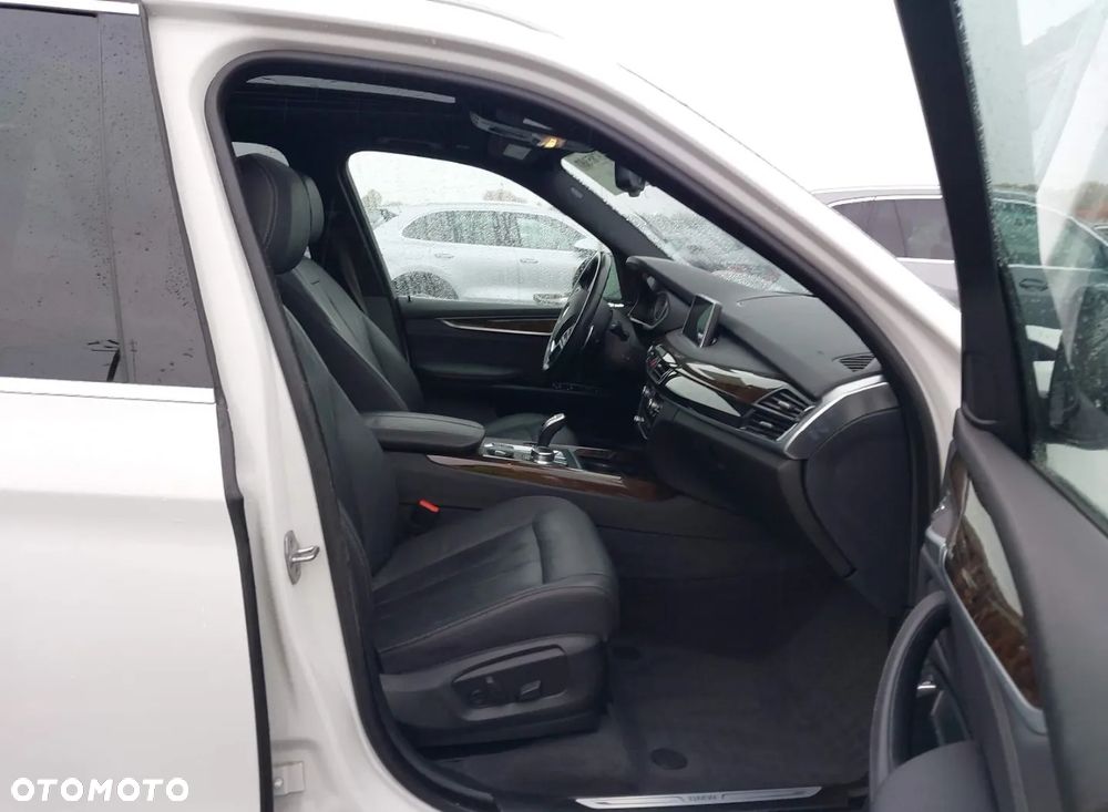 BMW X5 xDrive35i - 10