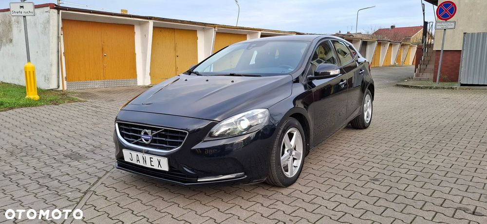 Volvo V40 D2 R Design - 1