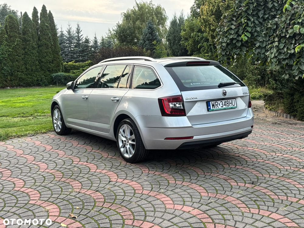 Skoda Octavia 1.6 TDI Clever DSG - 6