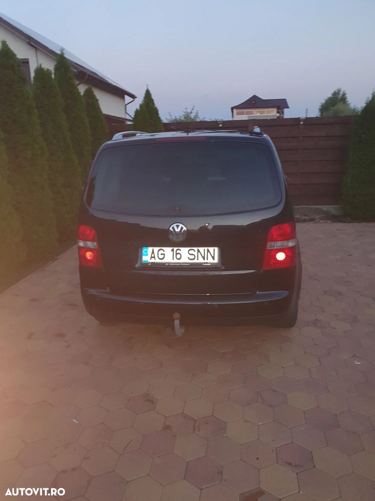 Volkswagen Touran - 15