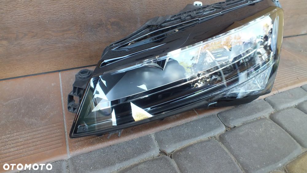 Lampa przednia lewa Skoda Superb III Led 3V1941015C - 3