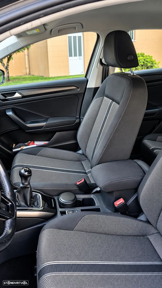 VW T-Roc - 14