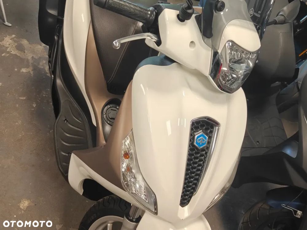 Piaggio Medley - 1