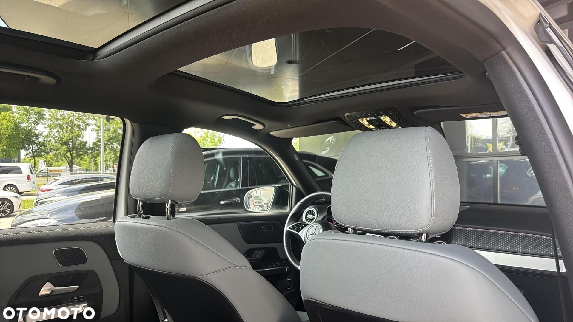 Mercedes-Benz GLB - 16