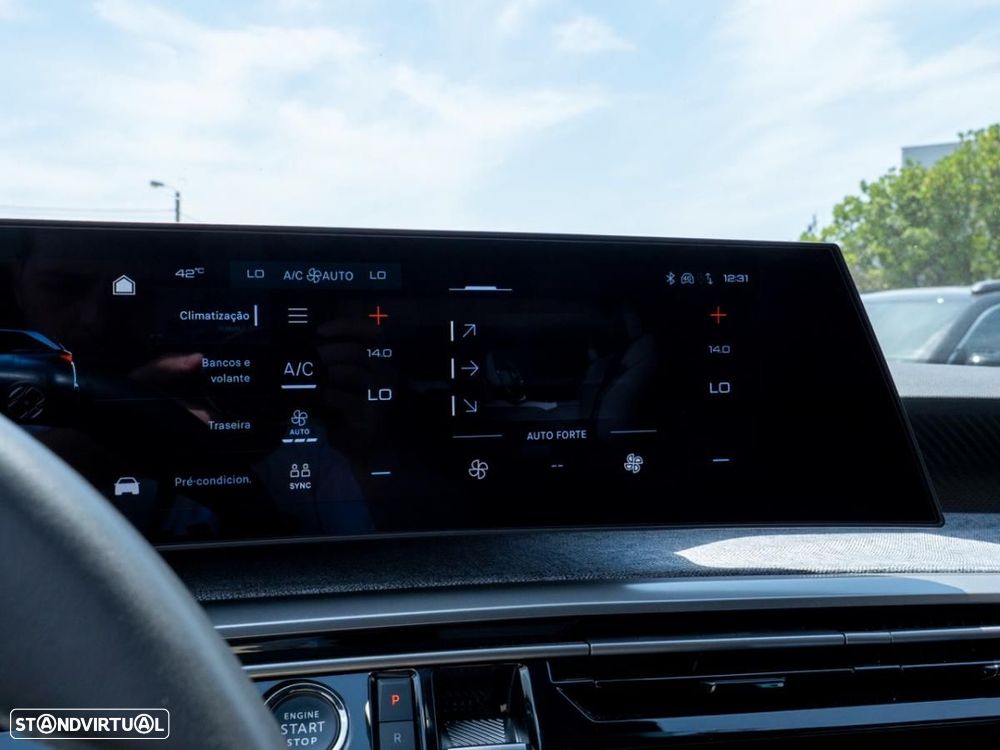 Peugeot E-5008 73 kWh Allure - 37