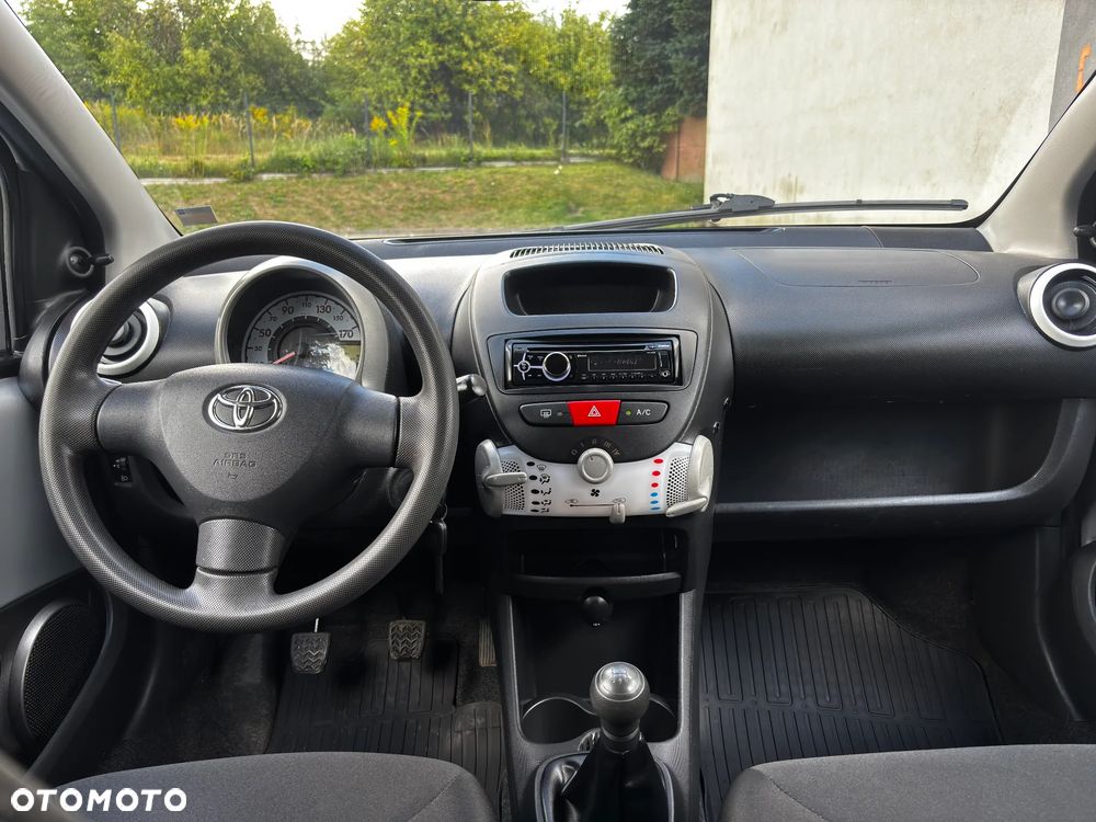 Toyota Aygo 1.0 VVT-i Terra EU5 - 10