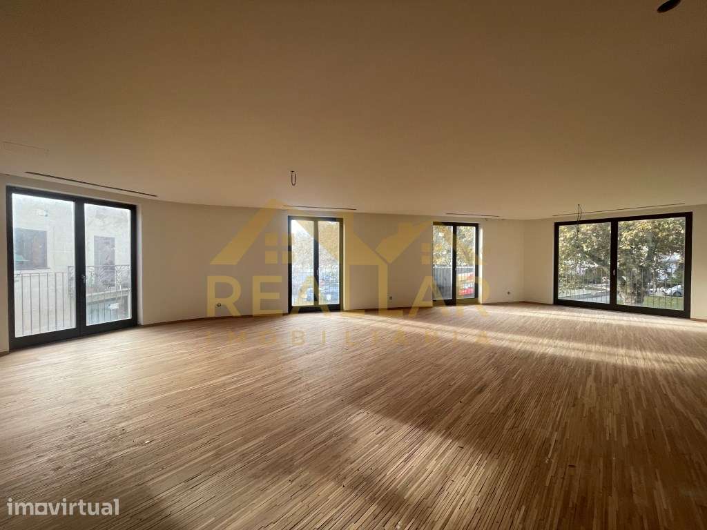 Moradia T4 de Luxo com Elevador, Garagem e Terraço Vila do Conde - Grande imagem: 2/45