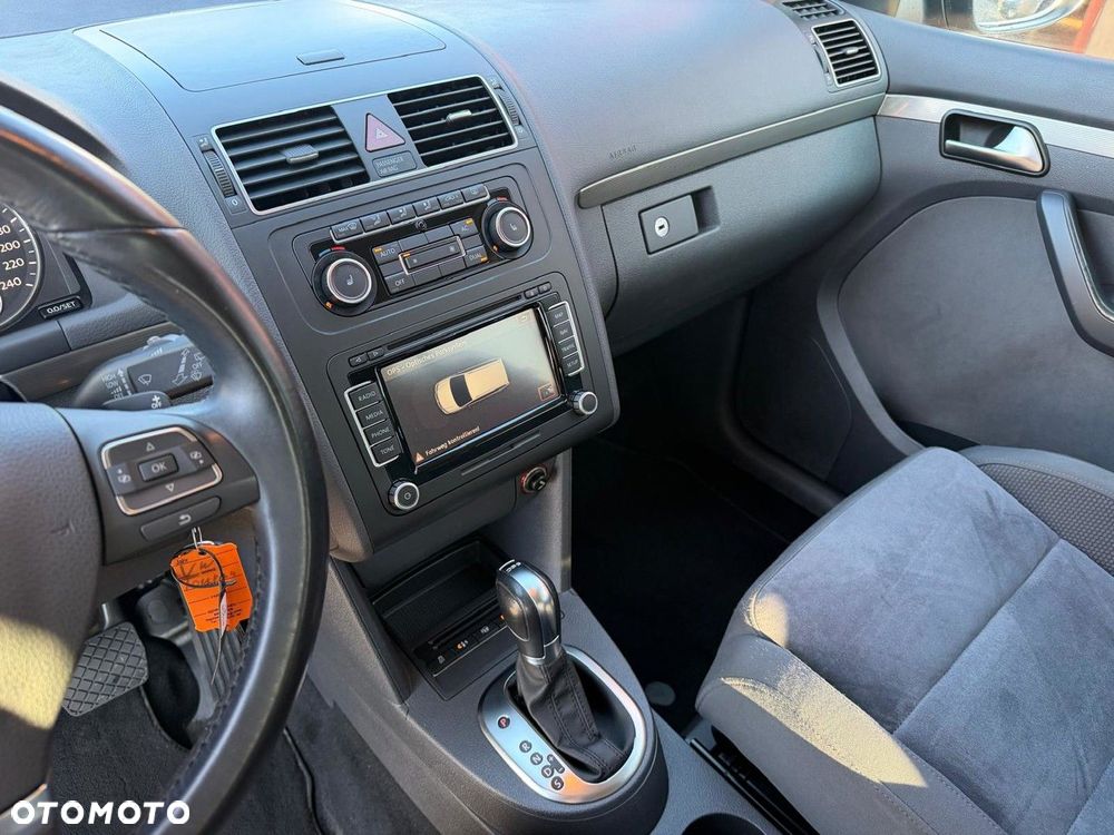 Volkswagen Touran 1.4 TSI Highline DSG - 6