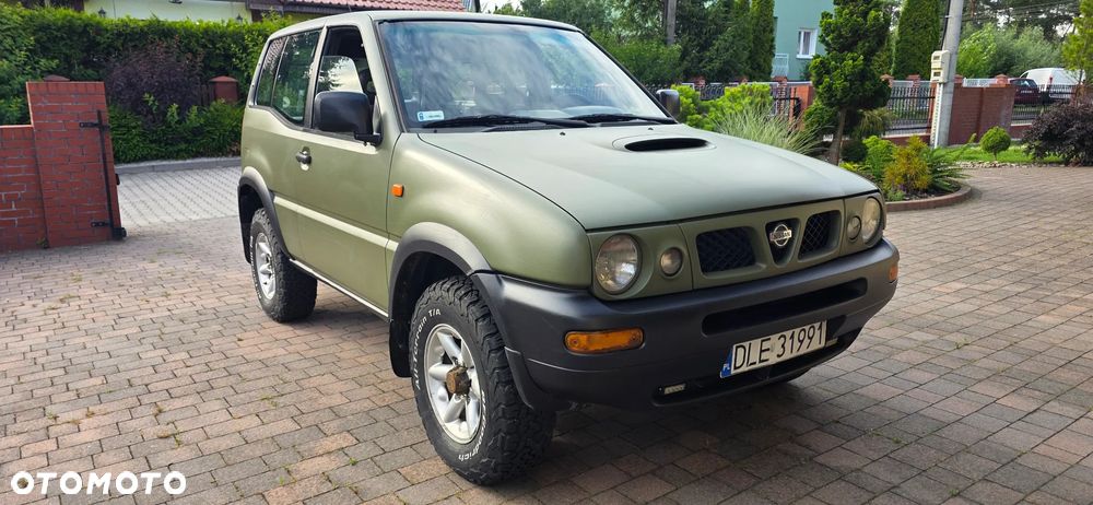 Nissan Terrano - 1
