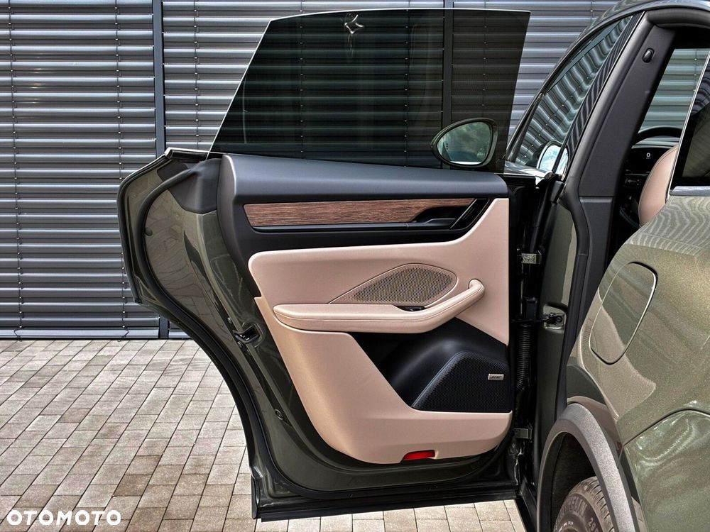 Porsche Macan - 37