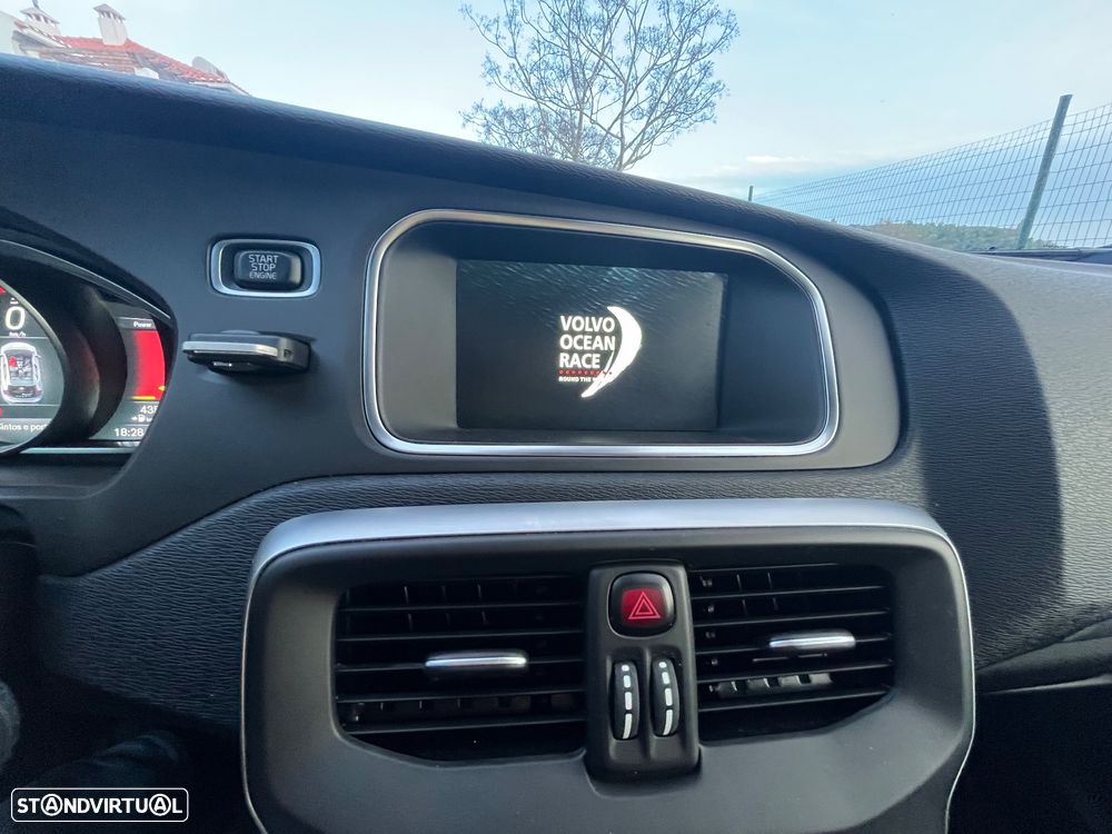 Volvo V40 2.0 D2 VOR - 14