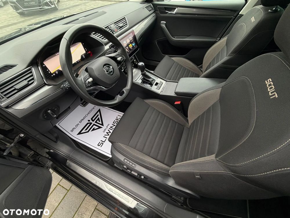 Skoda Superb 2.0 TDI 4x4 DSG Scout - 23