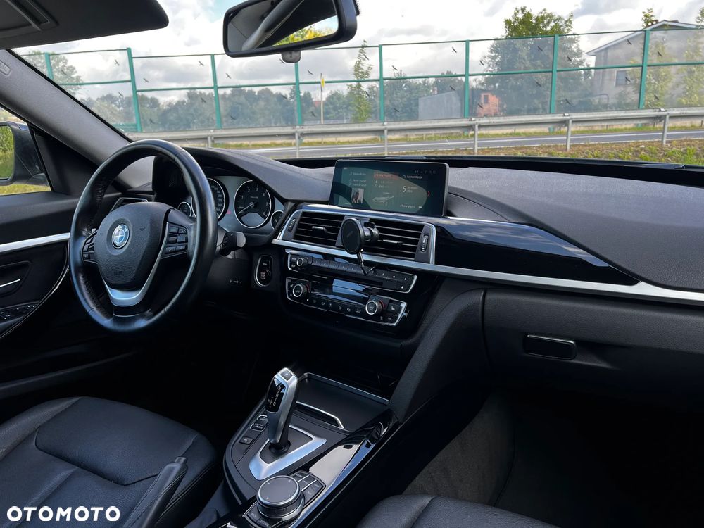 BMW 3GT 318d Luxury Line - 12